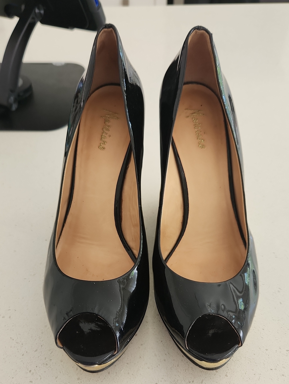 Marciano By GUESS// Black Patent Peep-Toe Platform Pumps